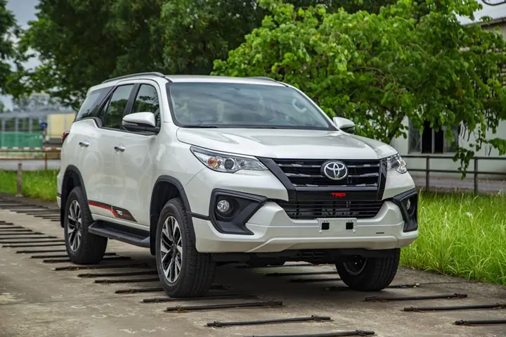 Thánh Lật Toyota Fortuner