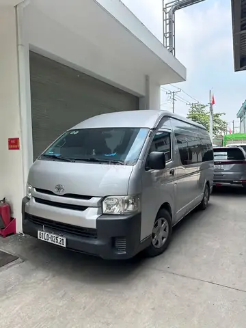 Toyota 16 Chỗ 2015
