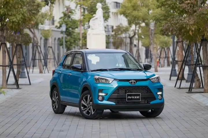 Toyota 5 Chỗ Mới
