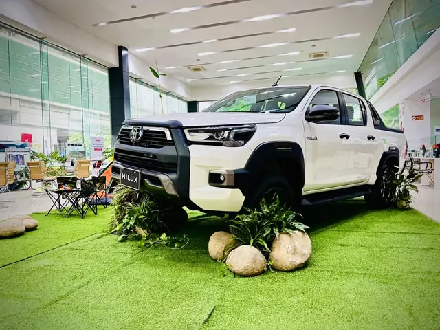 Toyota 7 Chỗ Mới 2107