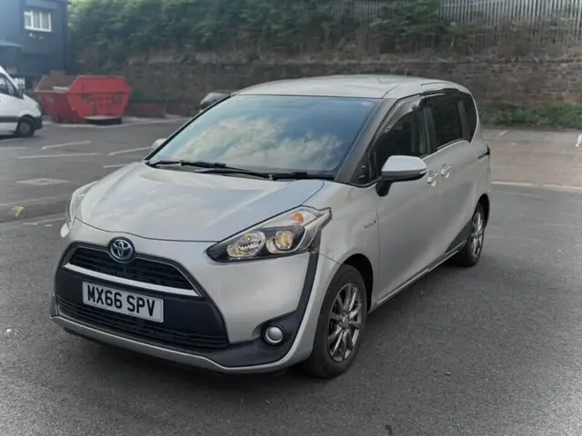 Toyota 7 Seater Car