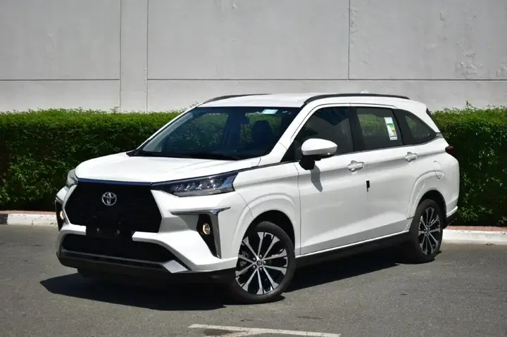Toyota 7 Seater Car Price