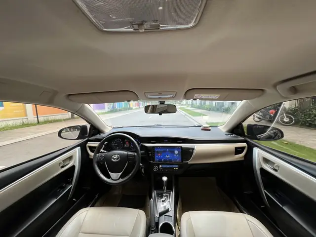 Toyota Altis 2015 Interior