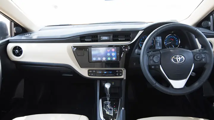 Toyota Altis 2017 Interior