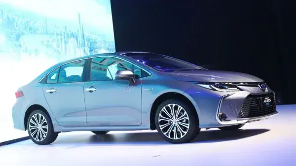 Toyota Altis 2020 Nhập Khẩu