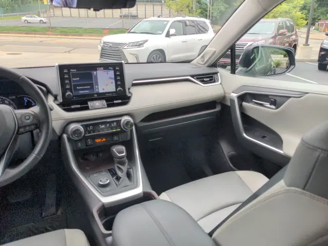 Toyota Ash Interior Color