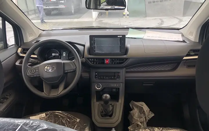 Toyota Avanza Số Sàn