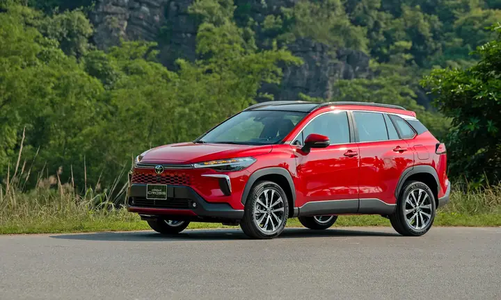 Toyota Bat Ngo Giam Gia