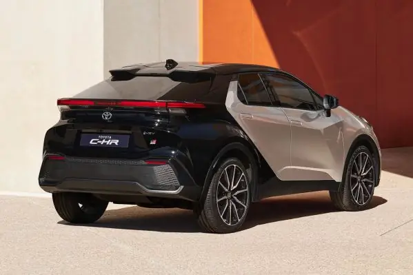 Toyota C Hr Giá Lăn Bánh