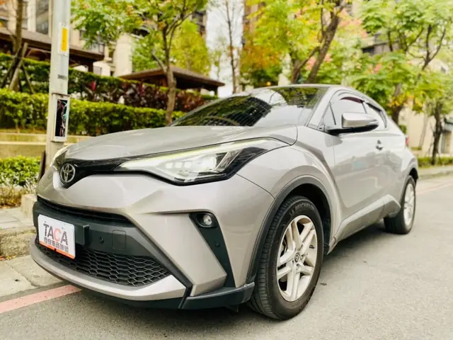 Toyota C Hr 豪華