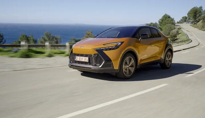 Toyota C Hr Hybrid Zkušenosti
