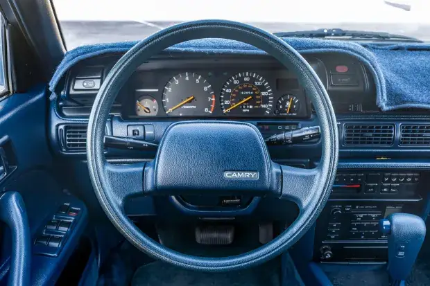 Toyota Camry 1989 Interior