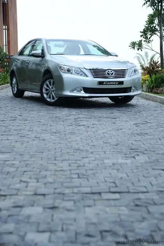 Toyota Camry 2.5 2012 Review