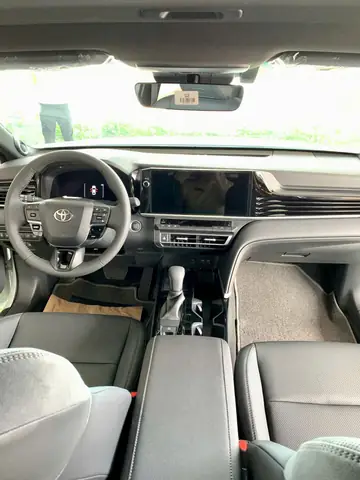 Toyota Camry 2.5q Tăng Tốc