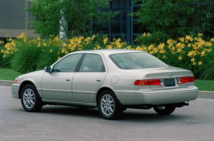 Toyota Camry 2000 Model