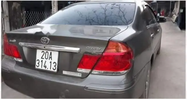 Toyota Camry 2005 Màu Xám