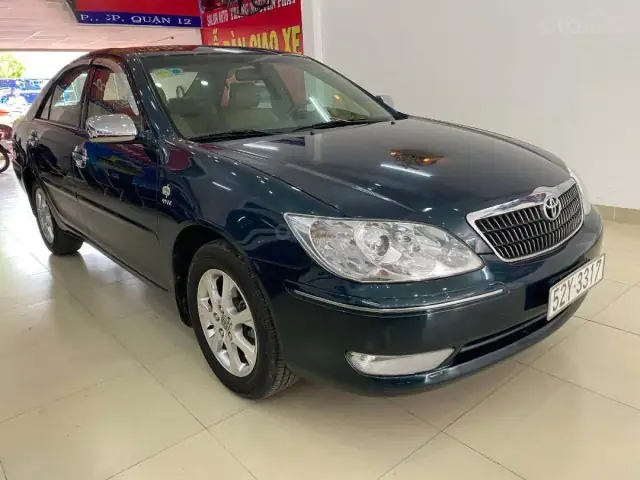 Toyota Camry 2005 Màu Xám