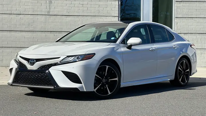 Toyota Camry 2018 Price