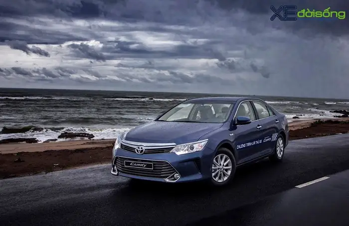 Toyota Camry 2018 Test Drive