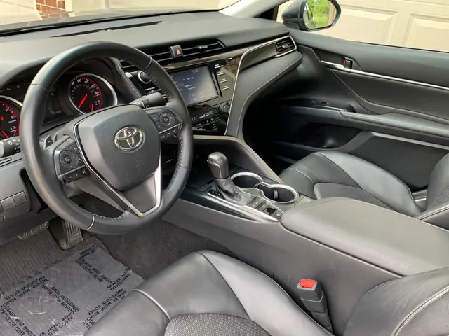 Toyota Camry 2018 Xse Interior