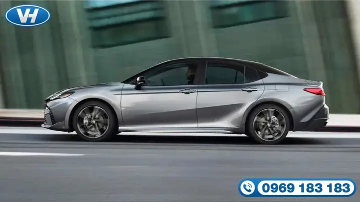 Toyota Camry 2018 Xse Side