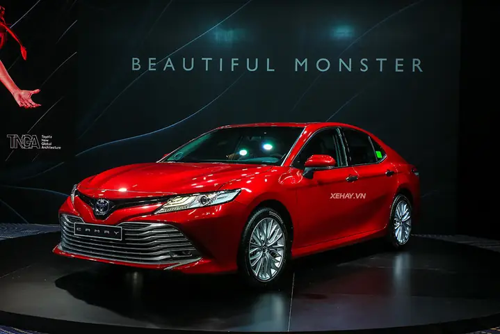 Toyota Camry E2.0 Màu Đỏ