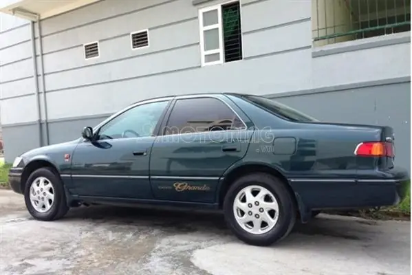 Toyota Camry Grande 2001
