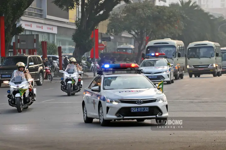 Toyota Camry Hybrid Vietnam Police Toyota Camry Hybrid Vietnam Police