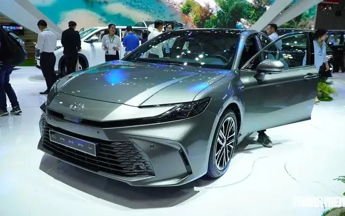 Toyota Camry Price In Laos
