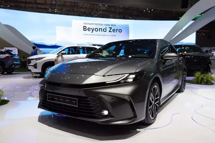 Toyota Camry Price In Vietnam