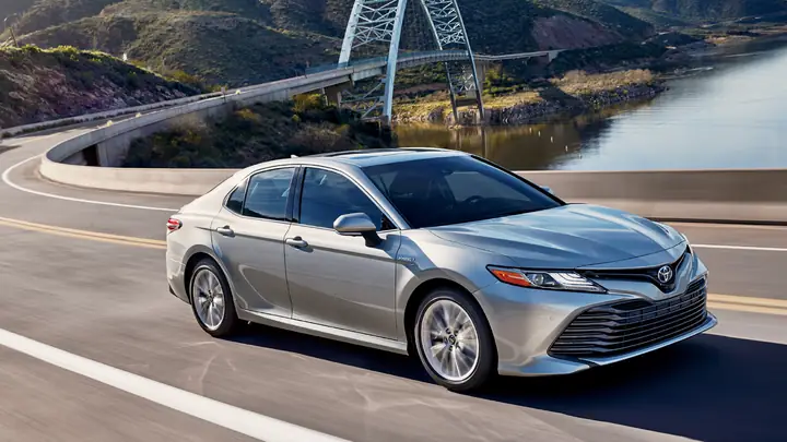 Toyota Camry Xle Hybrid 2018