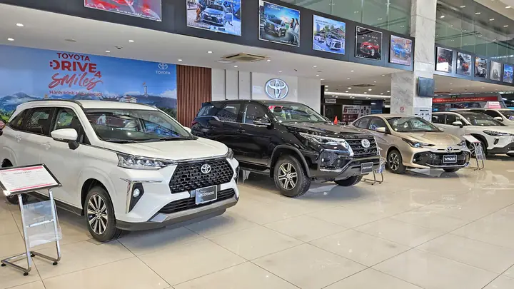 Toyota Cau Dien Sure Car