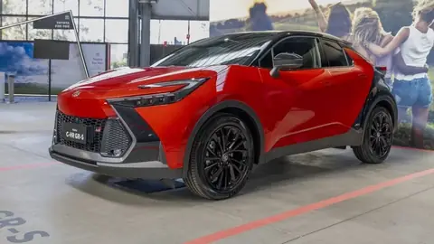 Toyota Ch R Gia Ban