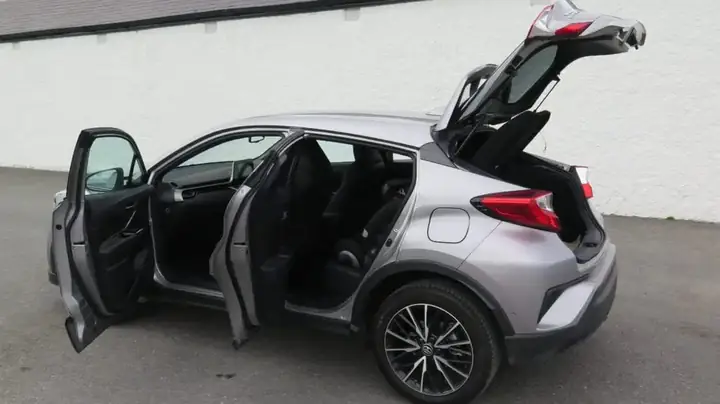 Toyota Chr Back Door Open