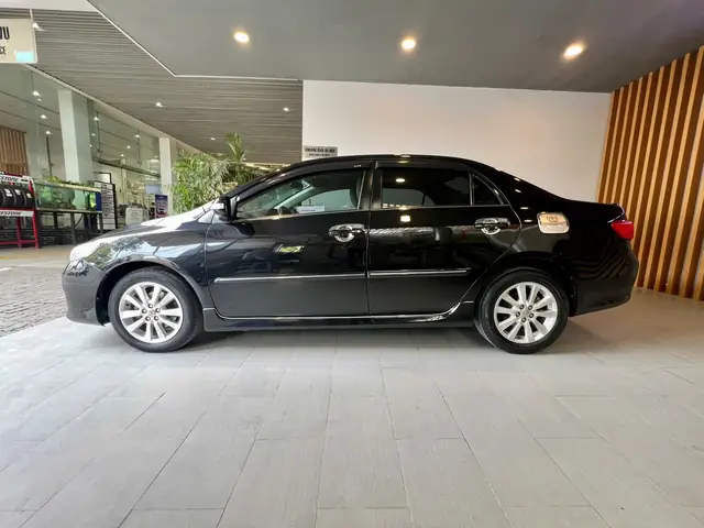 Toyota Corolla Altis 2.0 V 2010