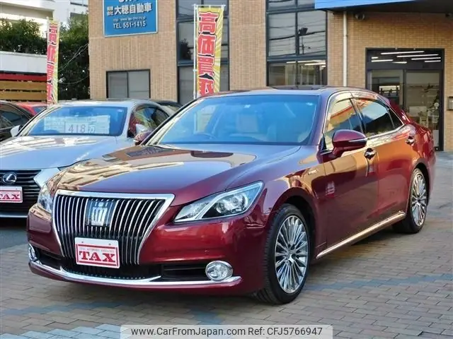 Toyota Crown Majesta 2015