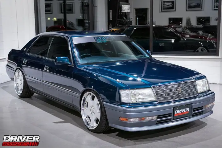 Toyota Crown Royal Saloon