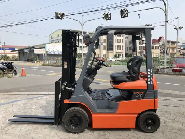 Toyota 堆 高 機 型 錄