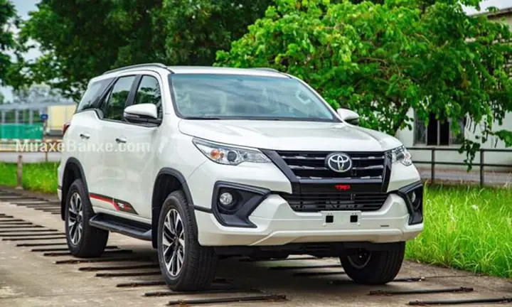 Toyota Fortuner 2.7 V 4x2 At