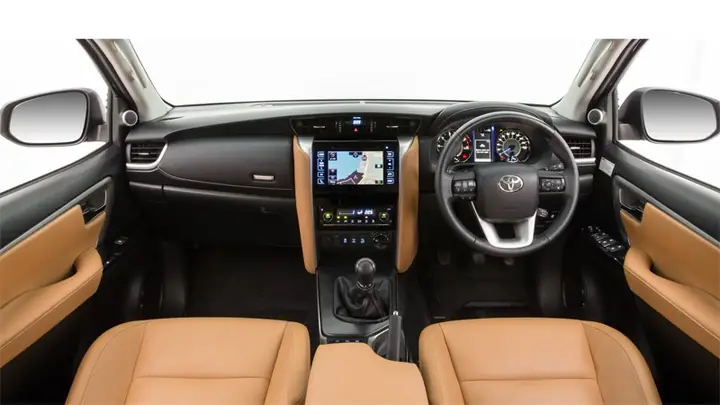 Toyota Fortuner 2016 Interior