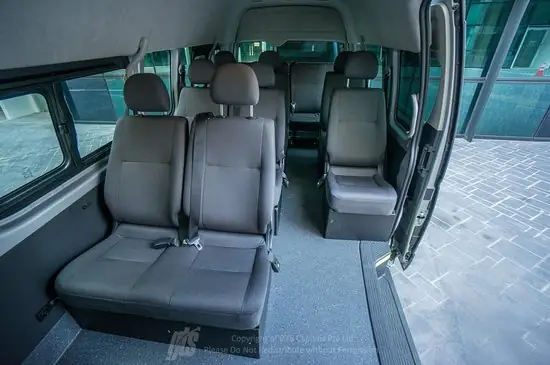 Toyota Hiace 13 Seater