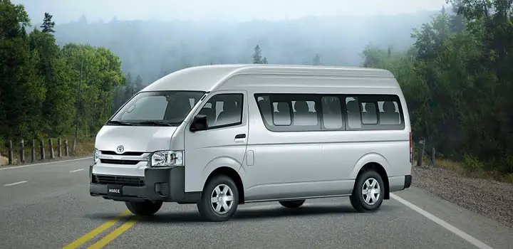 Toyota Hiace 15 Chỗ