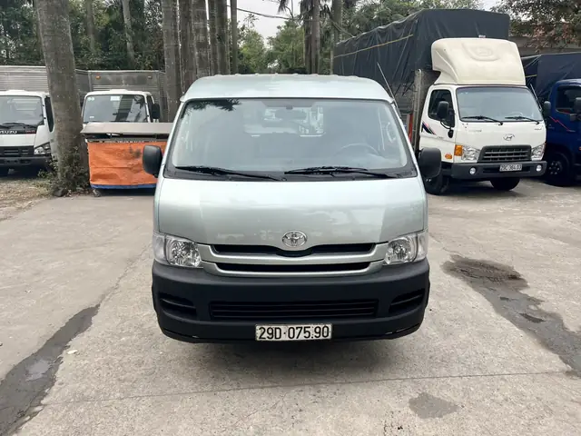 Toyota Hiace Van Cũ