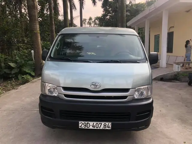 Toyota Hiace Van Cũ