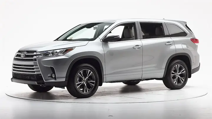 Toyota Highlander 2016 Giá