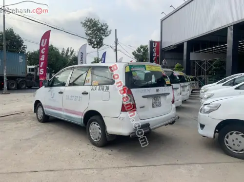 Toyota Innova 2.0 J