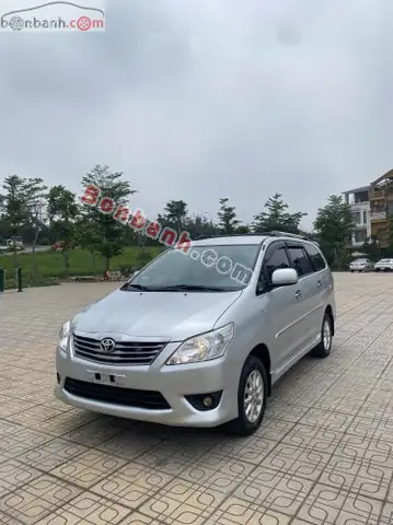 Toyota Innova 2012 E