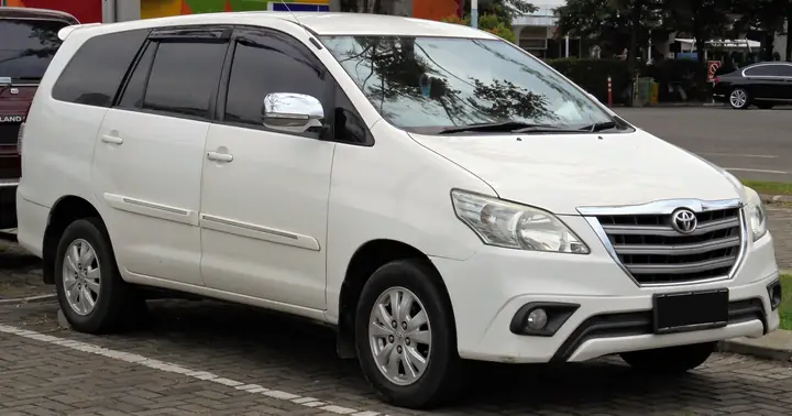 Toyota Innova 2014 G