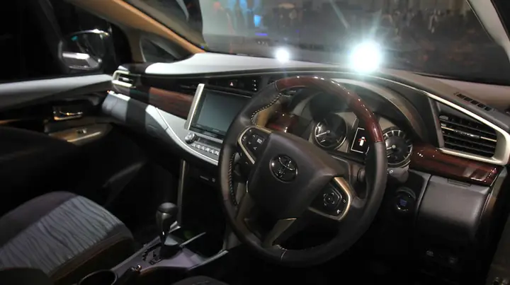 Toyota Innova 2016 Interior