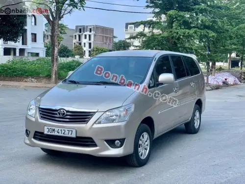 Toyota Innova J 2014